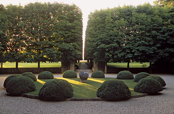 Anouska Hempel also genius landscape design- see more in and about this book at www.CourtneyPrice.com